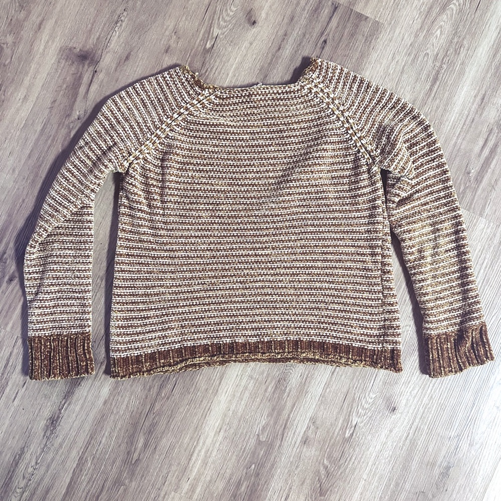 Hem & Thread Sweater - Picture 4 of 6